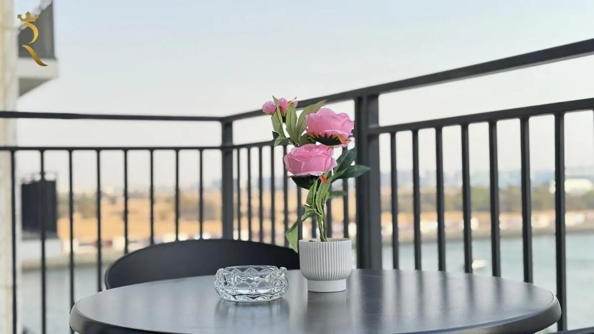 Spacious 2Br With Pool And Balcony Yas Island 아부다비 아파트